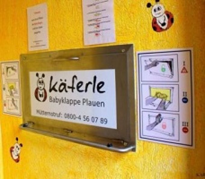 Babyklappe vom Verein KARO – Plauen